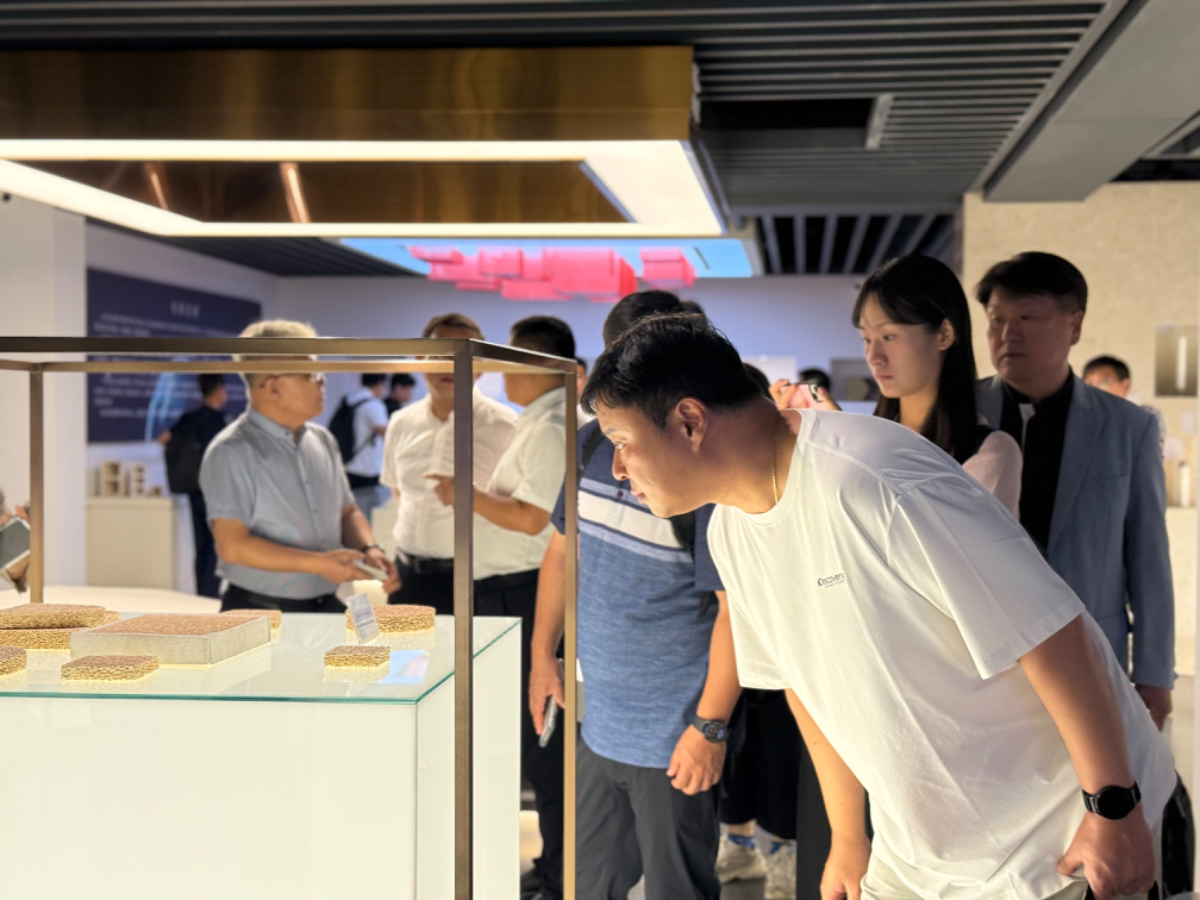 壹点图集｜中韩精细陶瓷产业交流合作活动在国瓷硅元举行