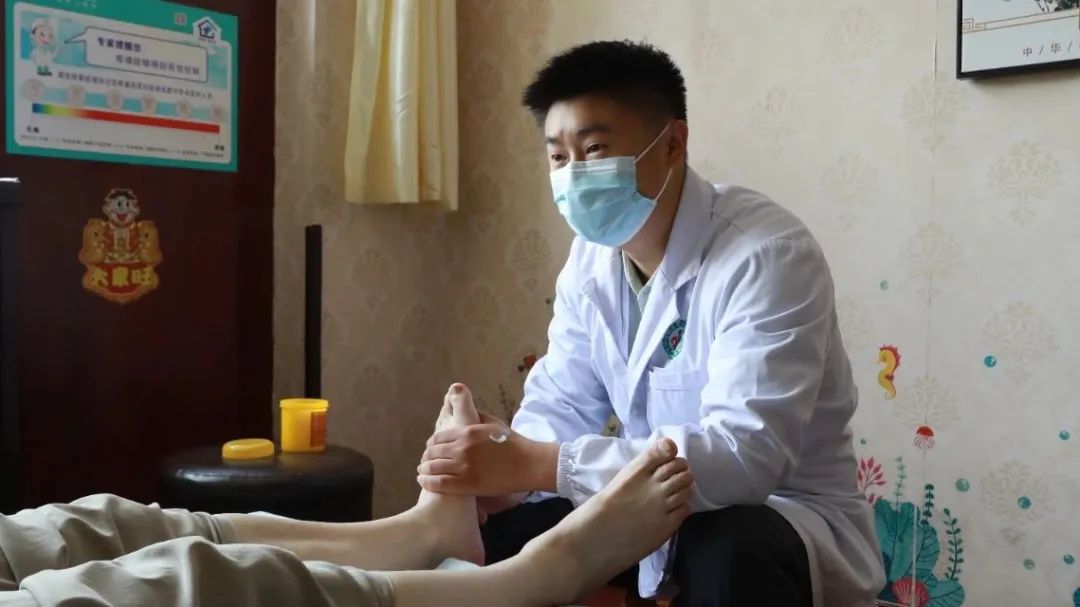 白天没空？晚上来放松！宁阳县第一人民医院康复科邀您体验专业足底推拿