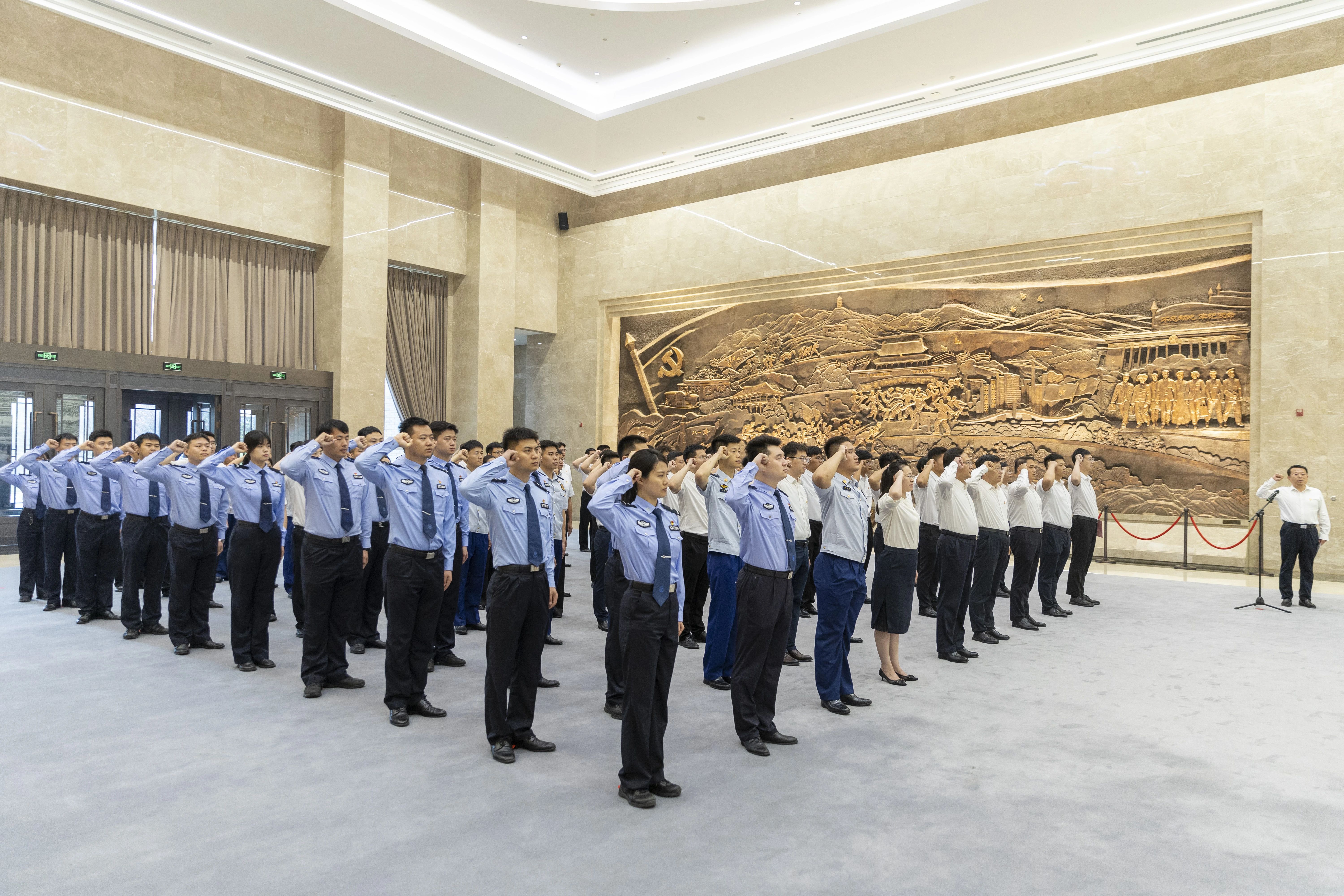省直机关举行新党员代表入党宣誓仪式