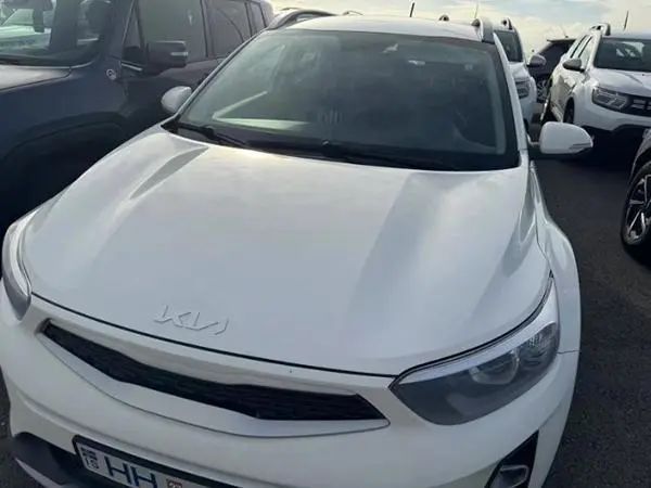 冰岛租车“针眼伤”遭14万索赔，到底谁挖的“坑”？