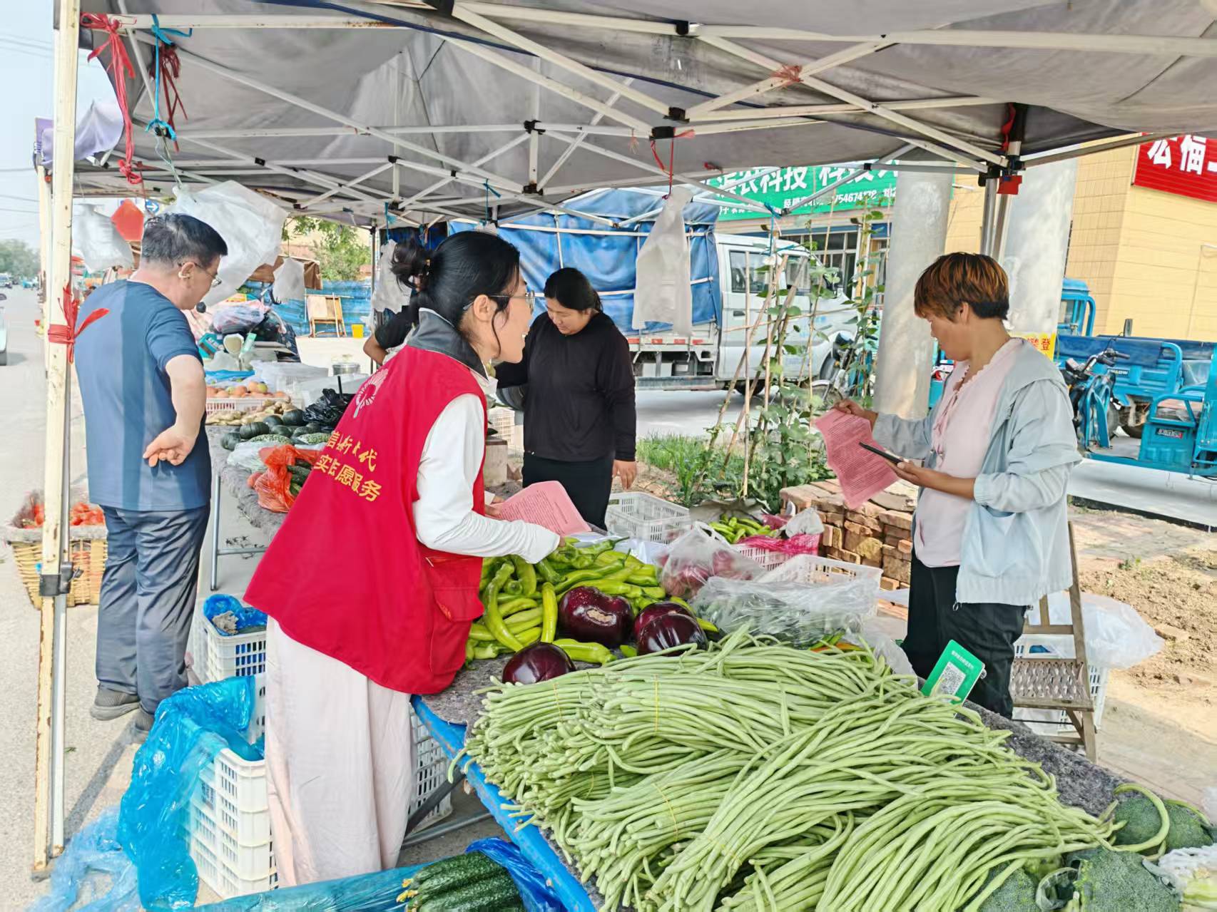 阳信县劳店镇开展防范非法集资宣传“赶大集”活动