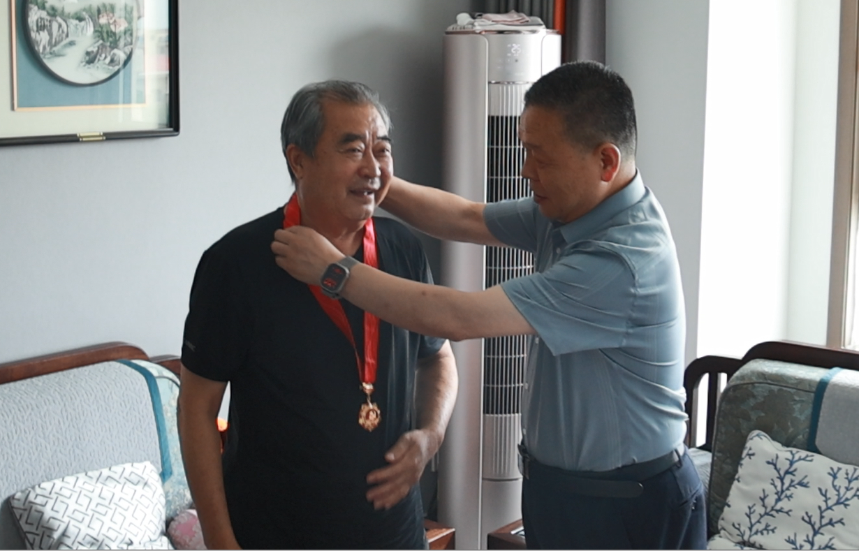 无棣县润禹水务集团开展走访慰问老党员活动