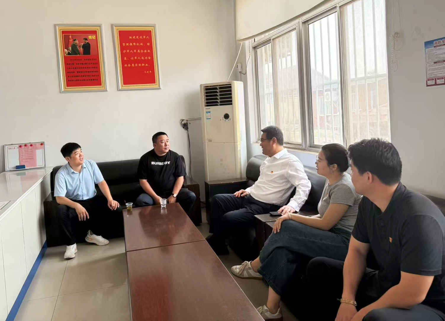 黄三角农高区建投集团开展“七一”走访慰问活动