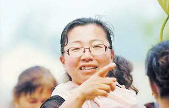 致敬心目中的她⑫｜侯松丽：孝行三十载 坚守一份爱