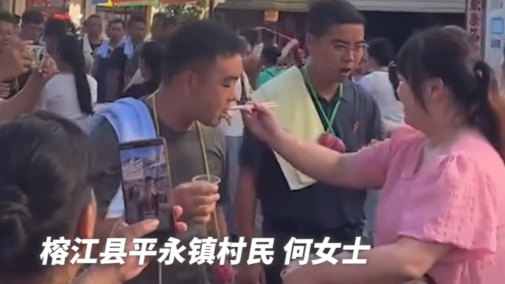 “用我们最朴素的方式致谢”，救援人员返程，榕江居民送来红鸡蛋