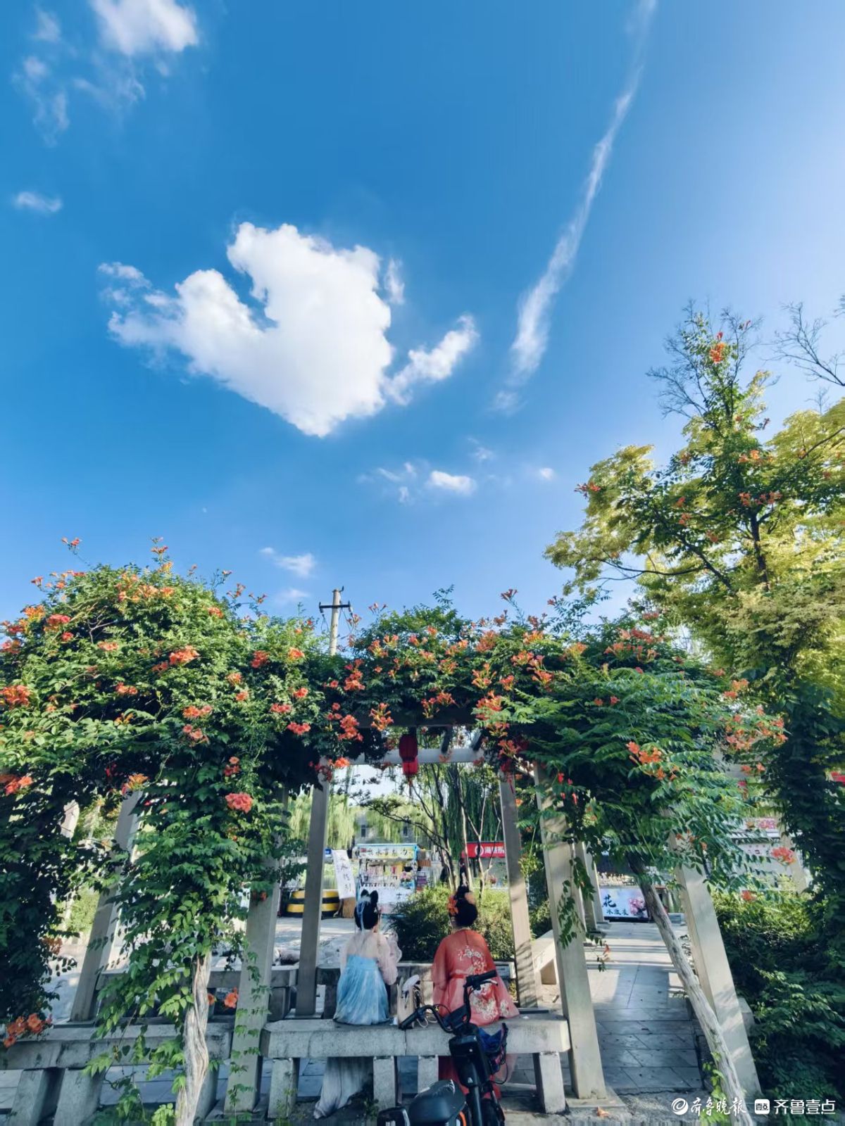 高温天气下的济南，蓝天白云风景不错