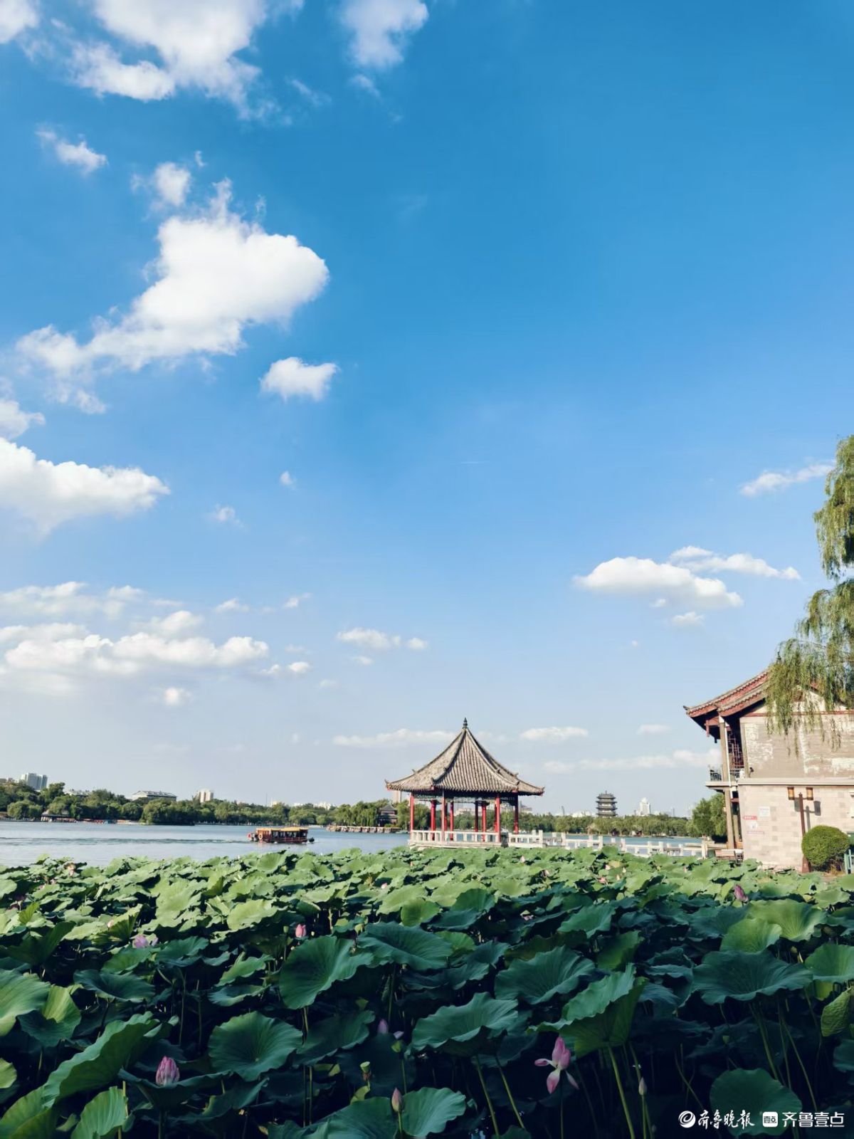高温天气下的济南，蓝天白云风景不错