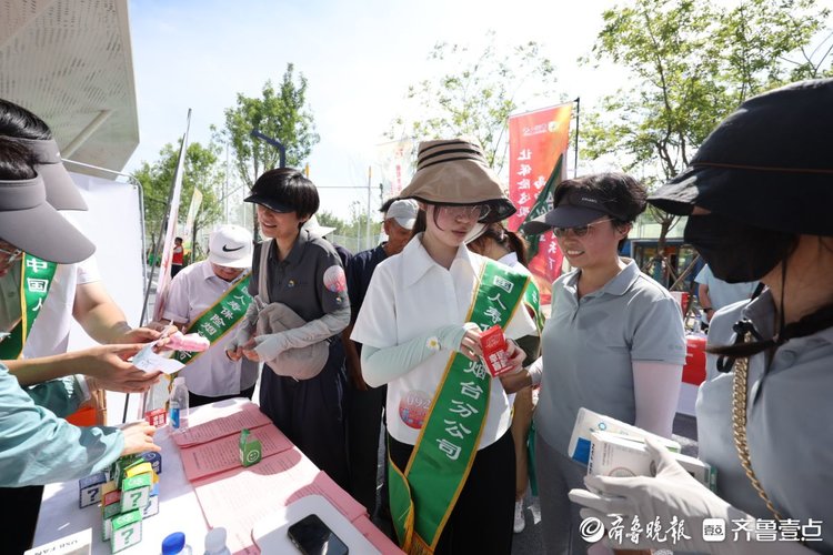 图集 | 7·8全国保险公众宣传日:烟台保险业传递爱和责任