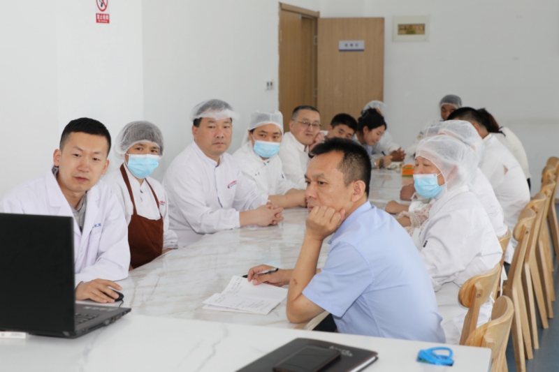 东航济南基地开展餐厅夏季食品安全专题培训