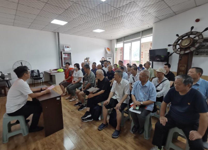 退役老兵开讲 红色精神清润民心