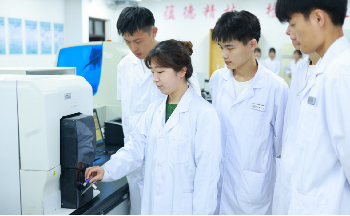 专业解码|齐鲁医药学院医学检验学院：蕴德精技 检证求是