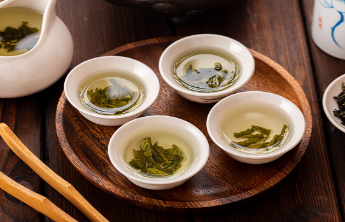 用茶水送服药物，到底是有效辅助还是暗藏风险？