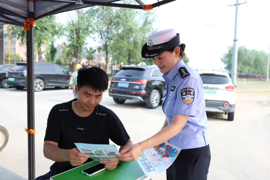 牡丹区交警：交通安全宣传进农村，守护“当夏”平安路！