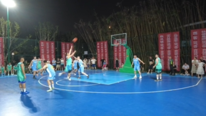 邹平市第十六届篮球俱乐部联赛激战正酣