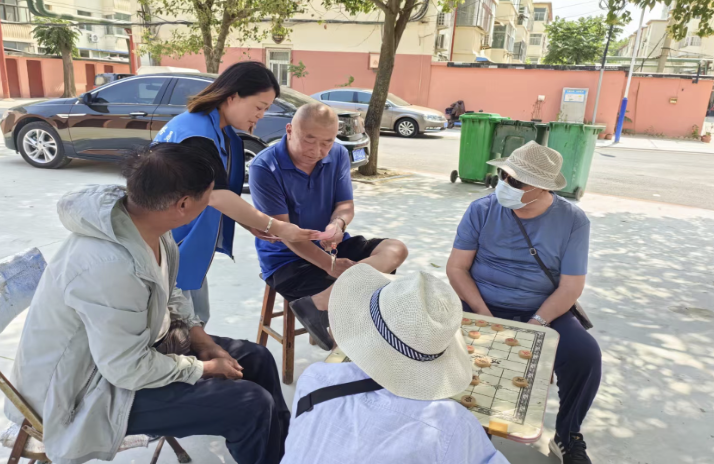 济阳街道电苑社区开展织密网络安全宣传活动