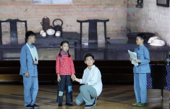 翠竹小学获区中小学第十一届“时代之声”戏剧比赛一等奖第一名！