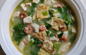 壹粉食堂|豆腐三鲜汤清淡不腻鲜美可口，鲜掉眉毛一试难忘！