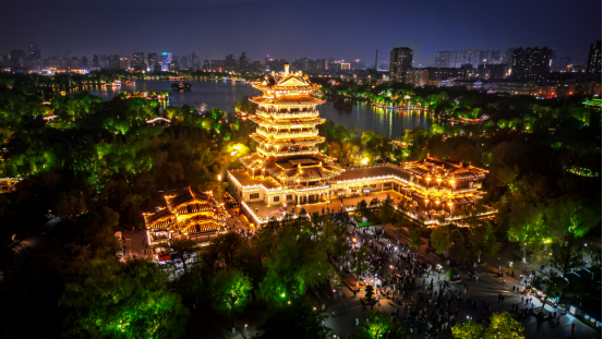 跟着《lian上济南这座城》，共赏泉城诗意画