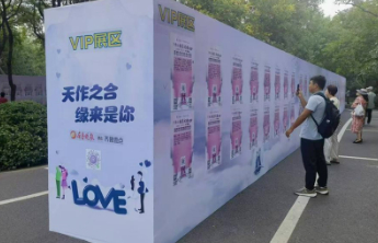 喜欢画画，渴望细水长流般爱情！95后小姐姐千佛山相亲大会等你
