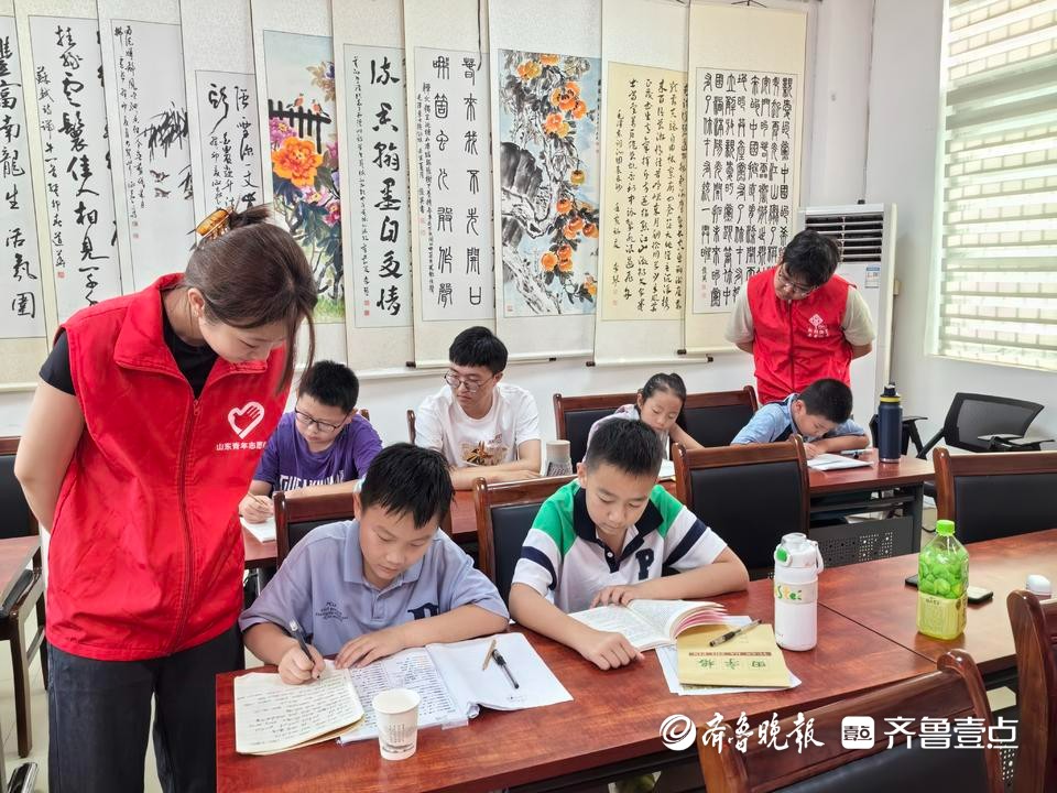 从看护到育人，德城区创新模式托起孩子的精彩暑假