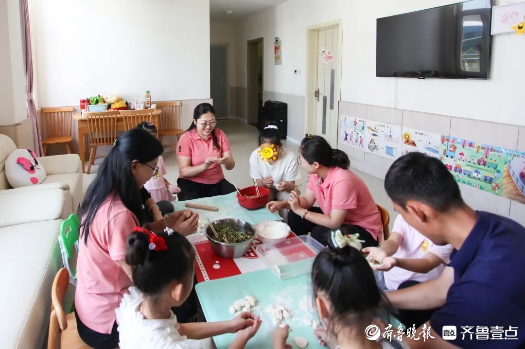 温暖的告别，济南市儿童福利院用爱铺就“福娃”小玉回家路