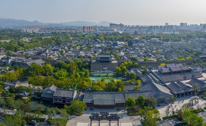 数智·热点 | 古城运营“三重门”：门票依赖、利益失衡、决策失灵困局何解？