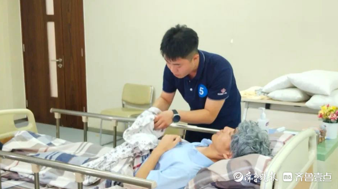 果然视频｜济南举办养老护理职业技能竞赛，62名护理员同台竞技