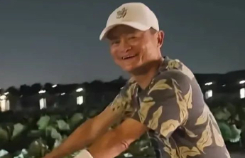 马云西湖夜骑同款自行车杭州店卖爆，店员：售价1.85万元，到货就没货