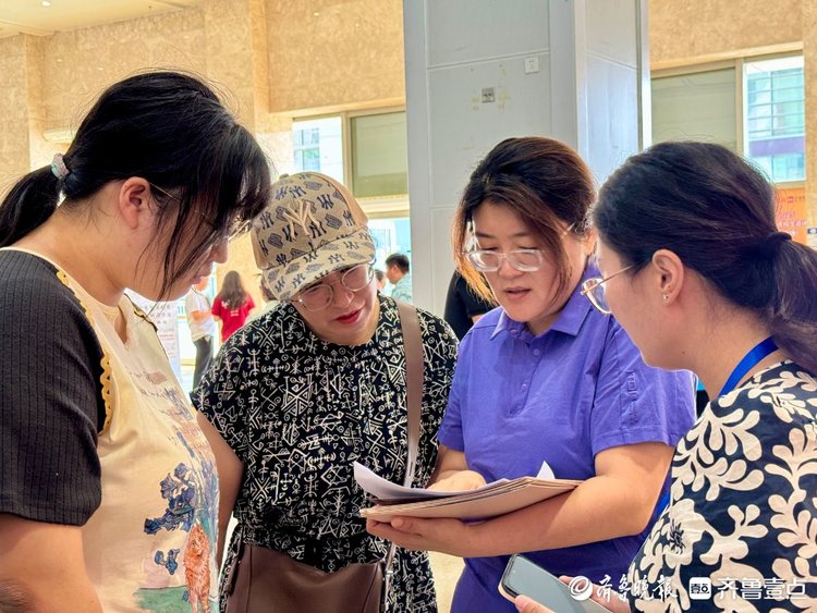 壹点图集丨现场问招!山东高招会青岛高职专科场首场开幕