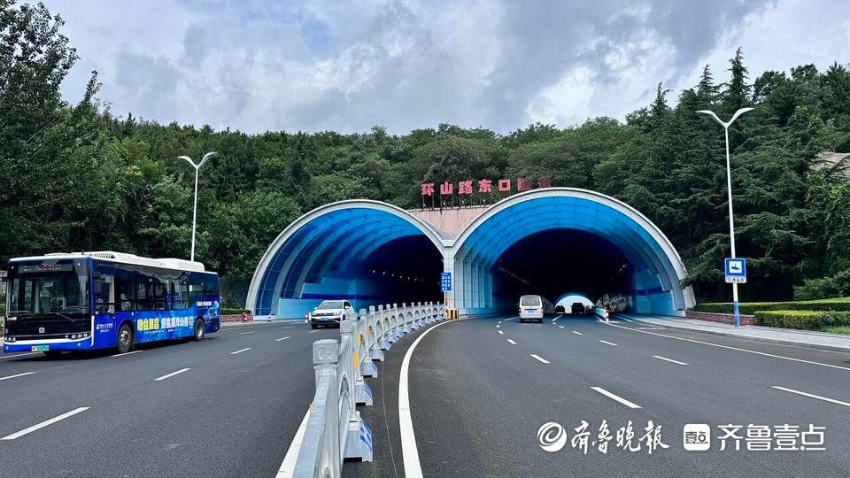 烟台迎宾路车行道7月21日开放通车，两侧人行道继续施工中