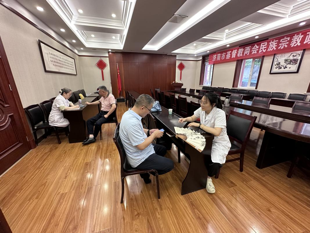 济南市民族医院治未病科开展体检报告解疑答惑活动