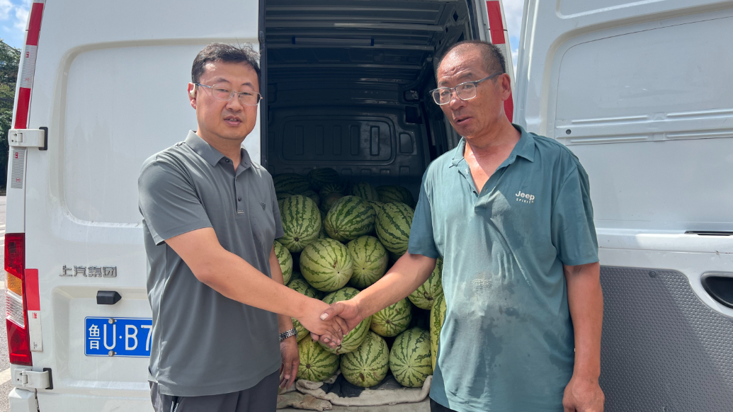 专题丨8万斤“救命瓜”后的爱心接力
