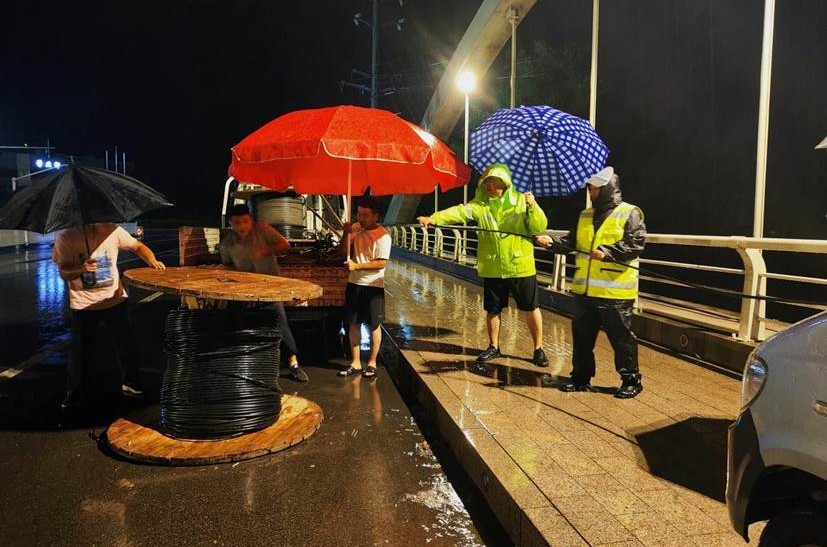 暴雨中的通信“生命线”，由他们守护！