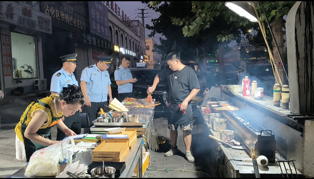 沾化区市场监管局古城所开展肉制品“夜查”专项行动