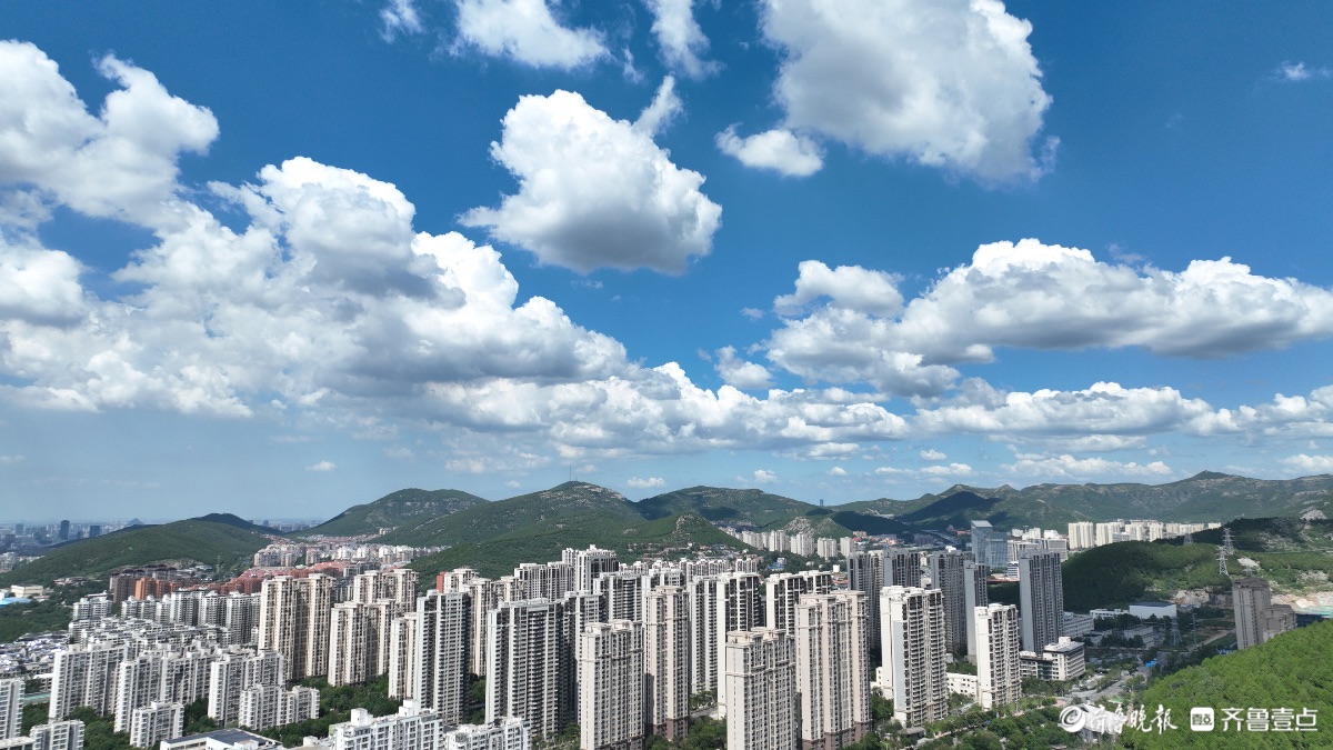 高温下的蓝天白云，济南开启童话般的盛夏