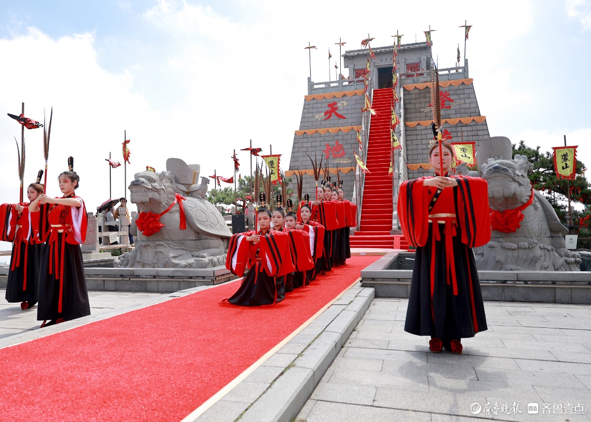 登蒙山天地宽，系列实景演艺首演成功