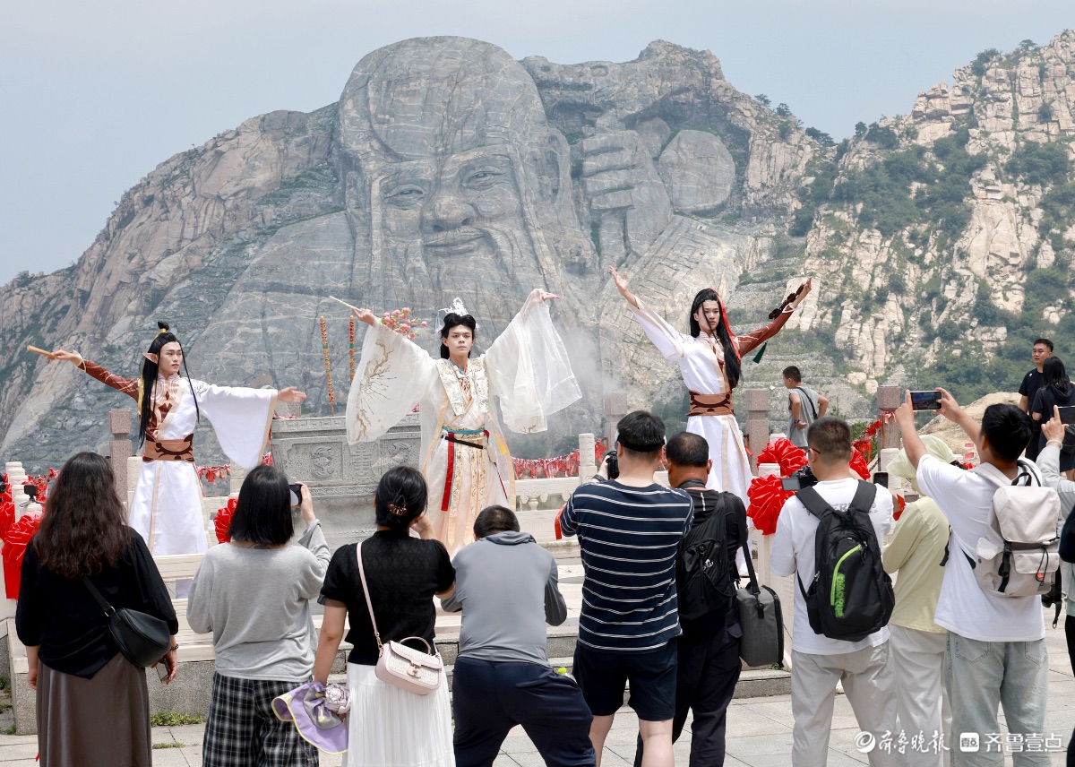 登蒙山天地宽，系列实景演艺首演成功