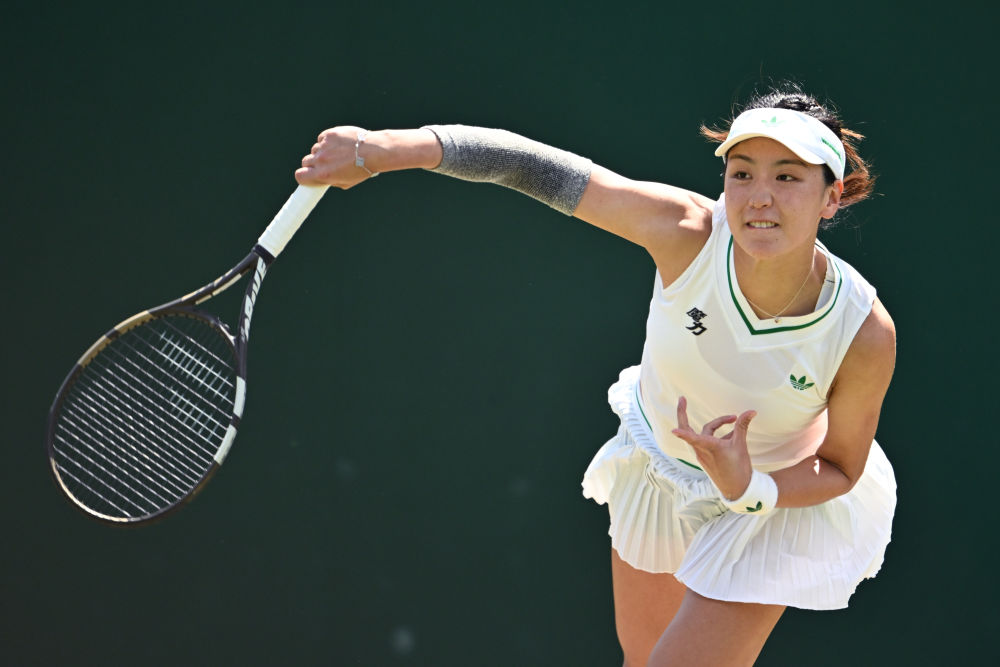 WTA最新世界排名：郑钦文仍列第六，王欣瑜上升2位列第38