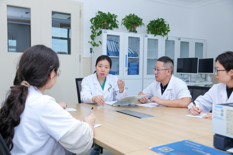 毓璜顶医院莱山院区耳鼻咽喉头颈外科：精准施术，让患者自在呼吸