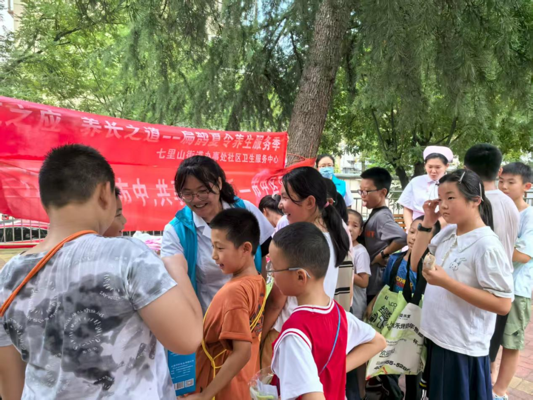 济南市民族医院七里山社区卫生服务中心开展中医药文化市集活动