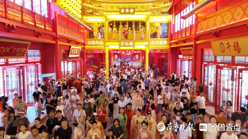 三支笔绘就融合新图景，德百集团以产业创新引领高质量发展