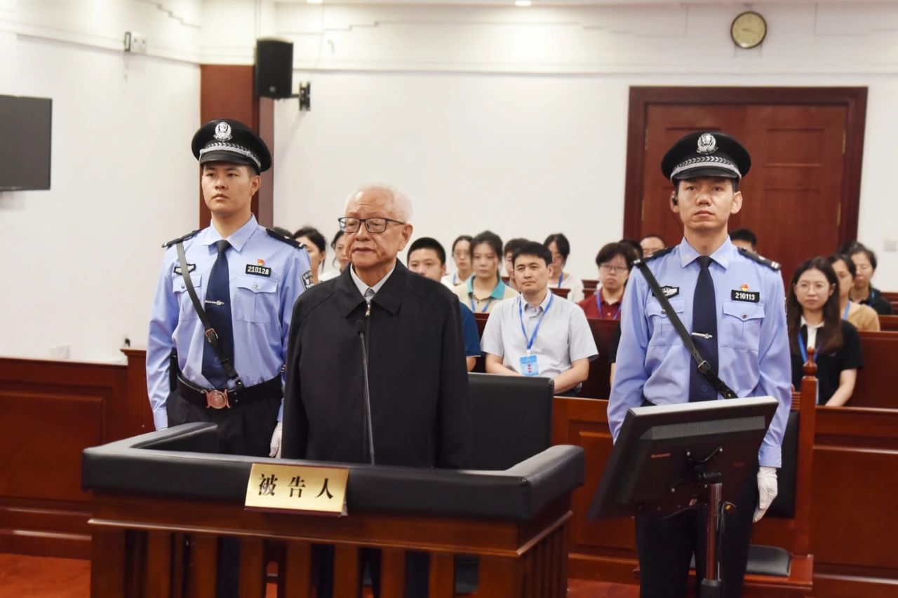 受贿8191万余元，杜梓被判15年