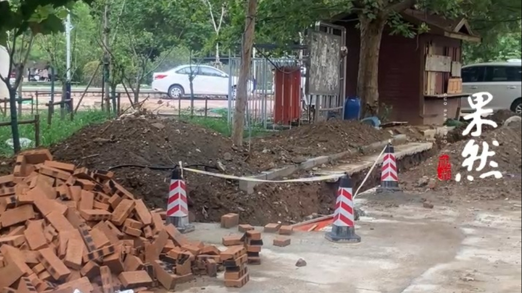 果然视频丨济南一老旧小区改造超期居民生活受扰，记者实地探访