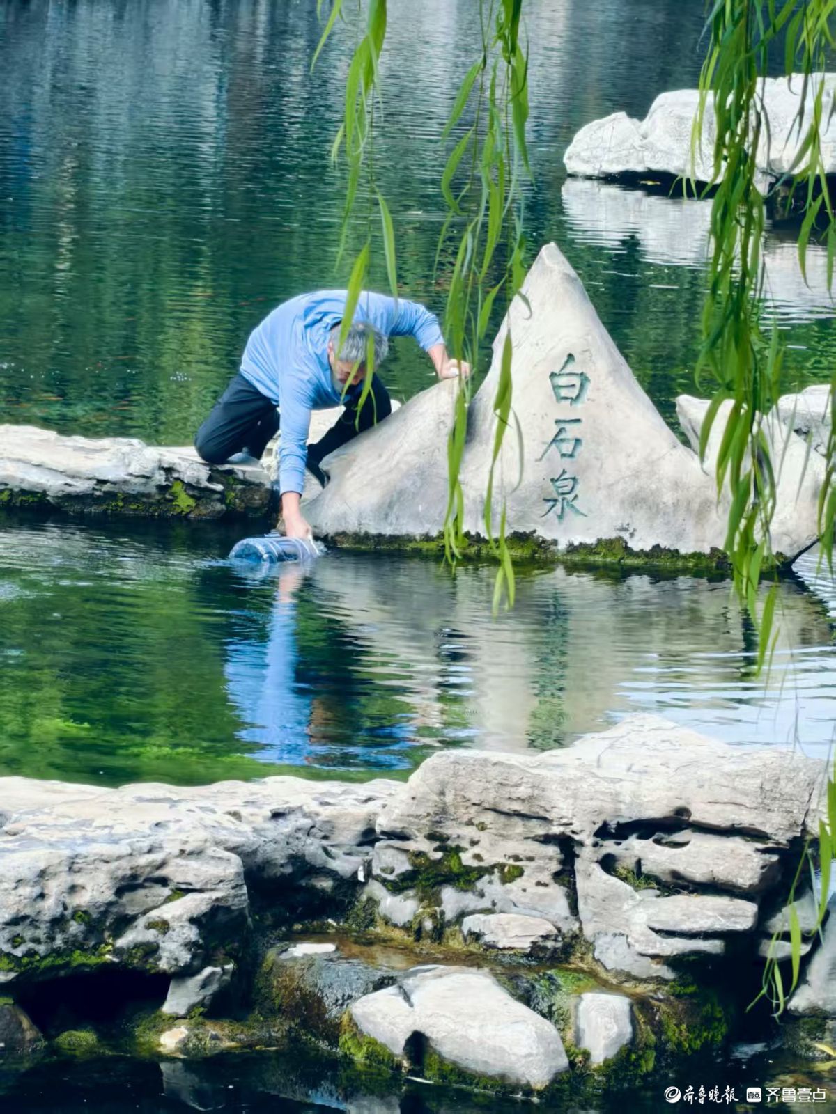 济南黑虎泉畔，夏日清凉感十足