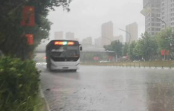 降雨强度减弱，山东解除暴雨蓝色预警！枣庄和临沂局部还有暴雨