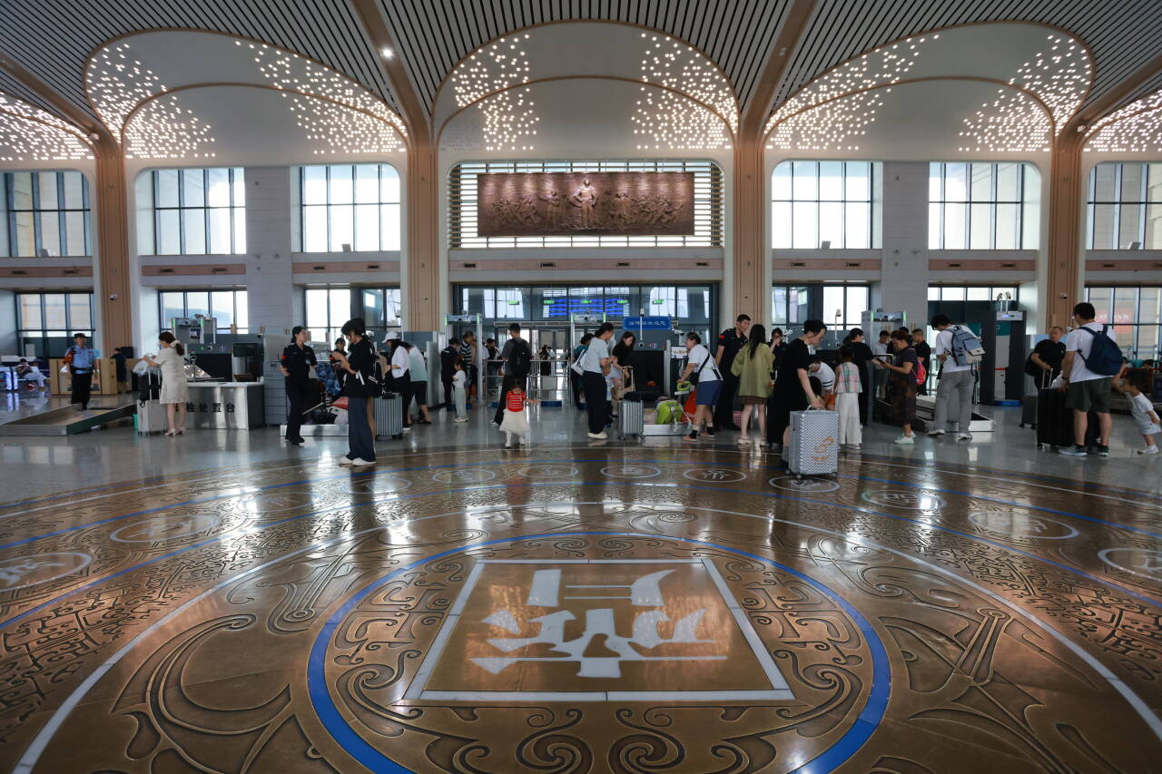暑运过半，淄博站累计到发旅客152.7万人次
