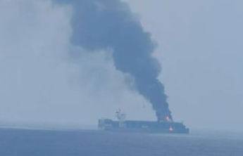 威海通报：一艘海上休闲船舶起火，1人溺亡4人送医救治