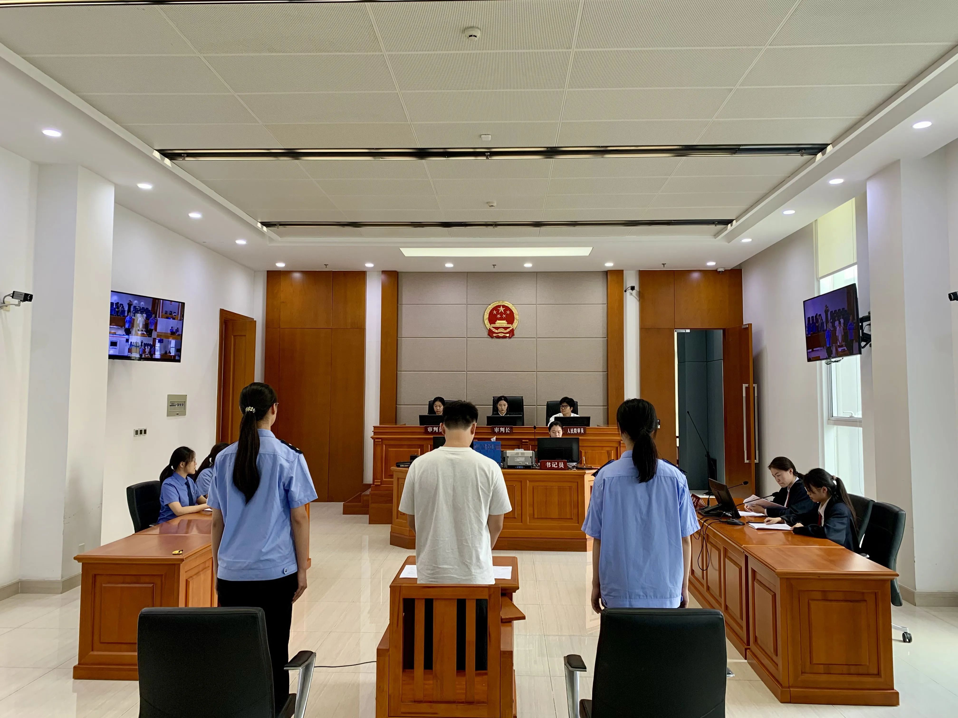学生“沉浸式”体验司法过程，检察官以案说法直击“帮信”陷阱