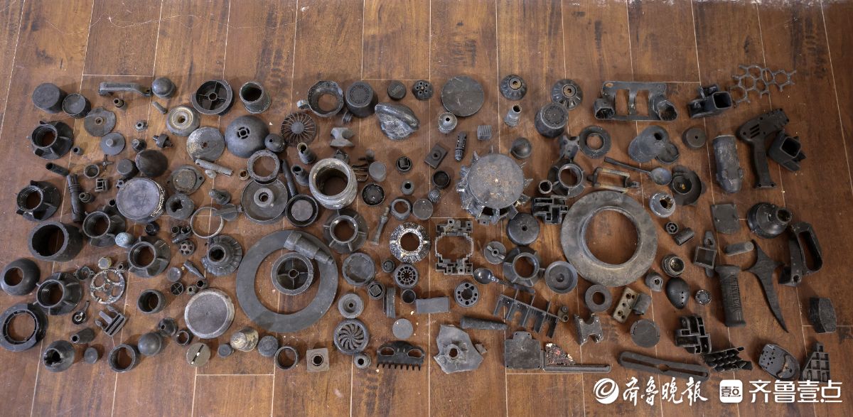 图集｜“大海拾荒艺术家”收集遗弃物办展览，呼吁海洋生态保护