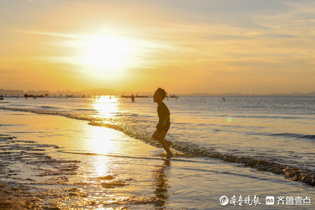 图集｜烟台夏日 海滩童趣